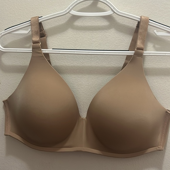 Soma Vanishing Wireless Bra - Picture 2 of 6